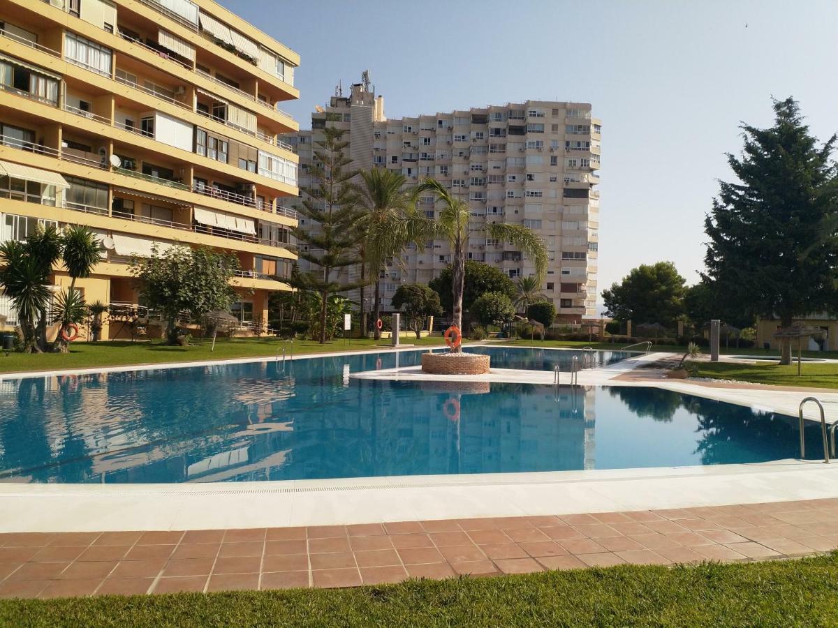 Апартаменты Malaguena Views Торремолинос Экстерьер фото